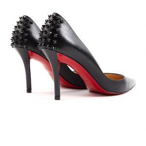 CHRISTIAN LOUBOUTIN
Black Leather Spikes 100 Pumps Size 38IT